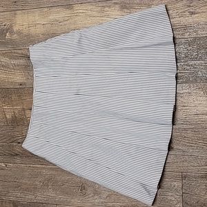 Ann Taylor pleated striped skirt 12p
